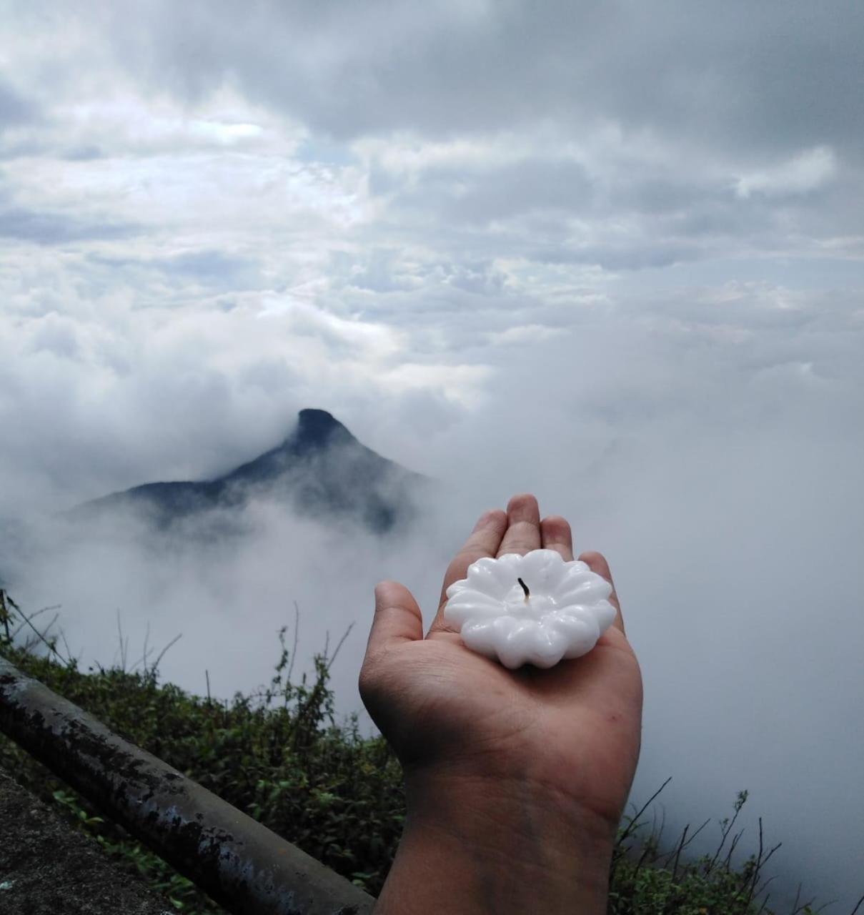 The Peak Residence Nallathanniya Luaran gambar