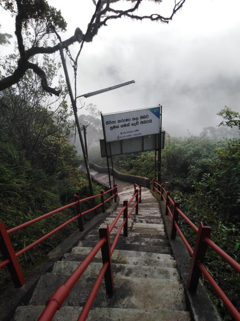 The Peak Residence Nallathanniya Luaran gambar