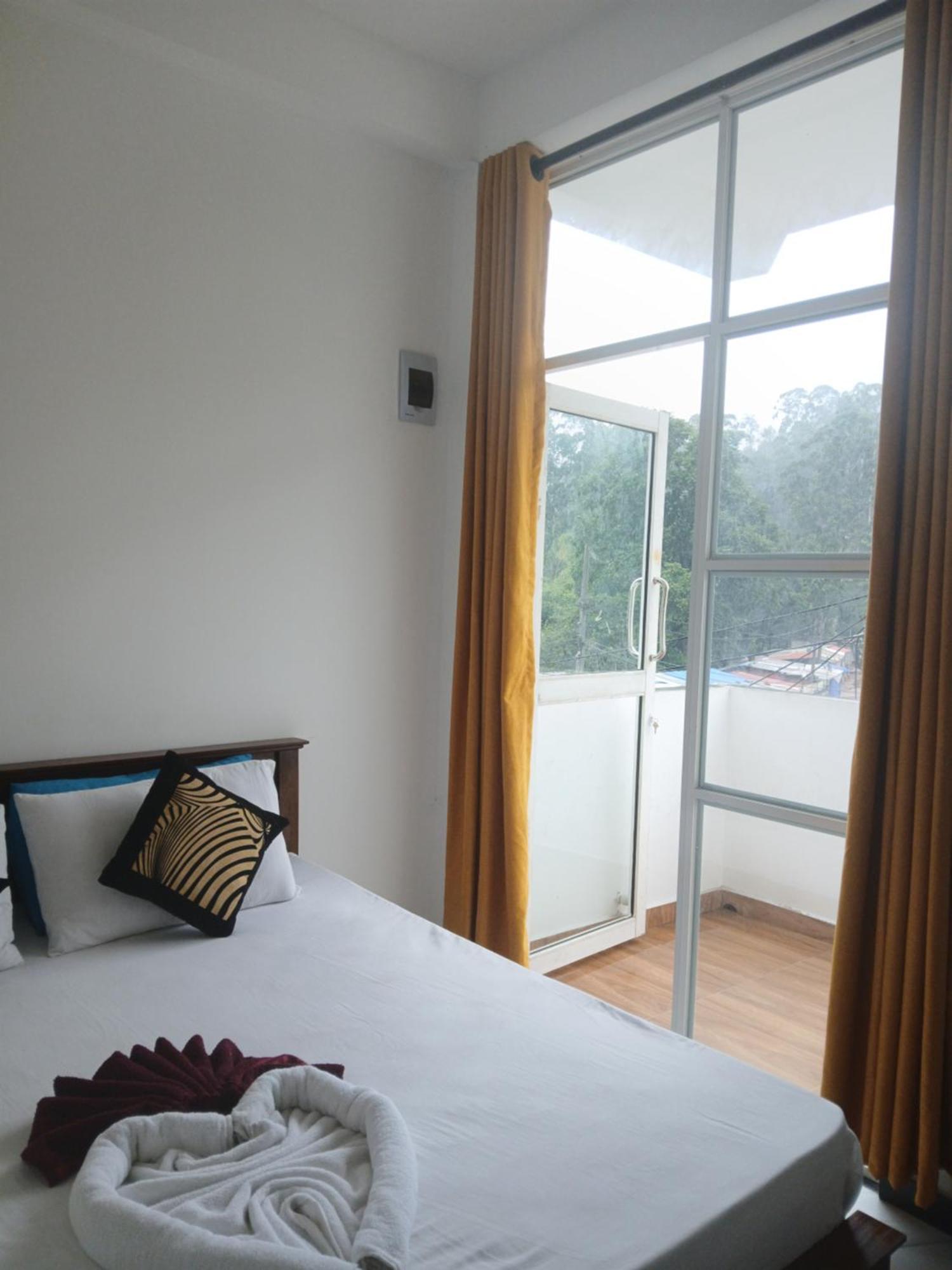 The Peak Residence Nallathanniya Luaran gambar